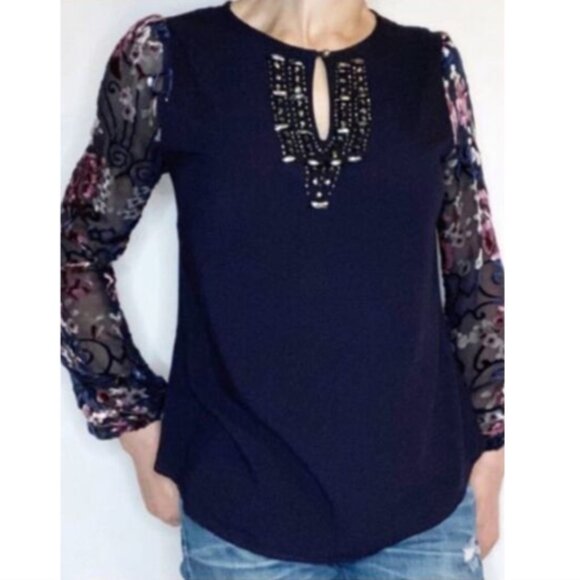 BKE Boutique Buckle Navy Embellished Blouse Sheer Velvet Floral Sleeves XS EUC - Picture 7 of 7